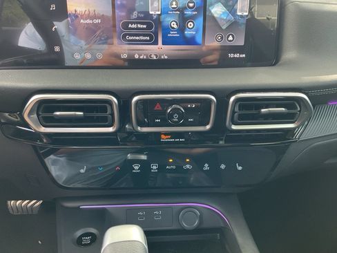 New 2026 Nissan Sentra SV w/ SV Convenience Package FWD image 23