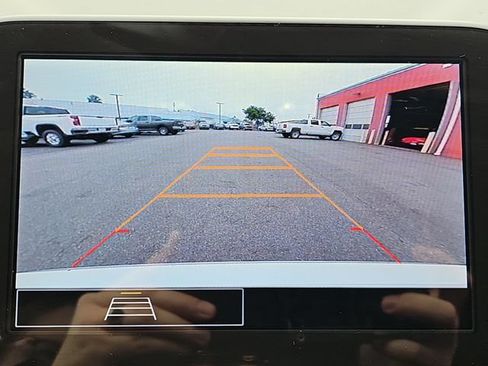 Used 2025 Chevrolet Malibu LT FWD image 17