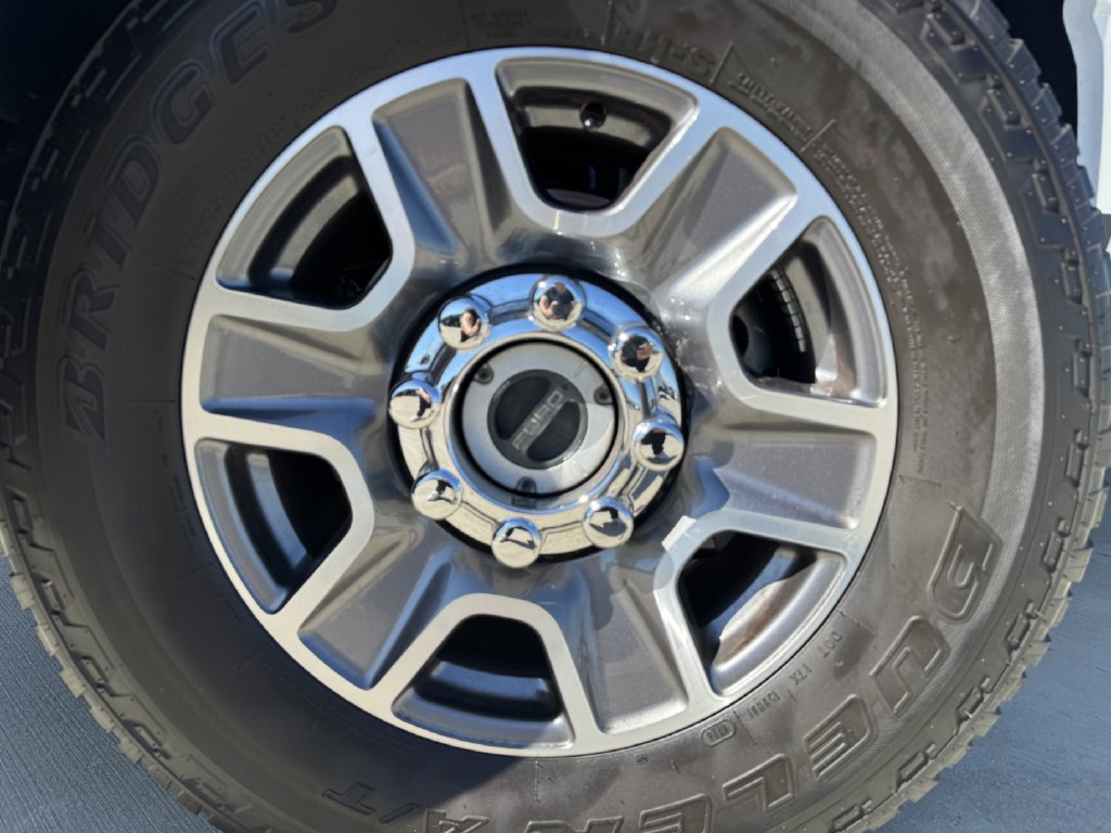 Used 2024 Ford F250 Lariat AWD/4WD image 9