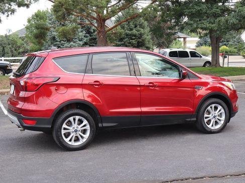 Used 2019 Ford Escape SE AWD/4WD image 4