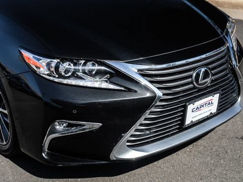 Used 2018 Lexus ES 350 w/ Luxury Package w/Wood Trim FWD image 8