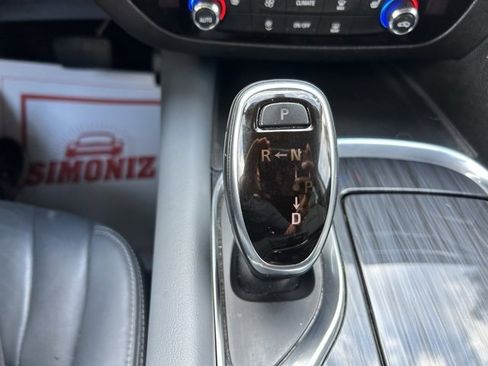 Used 2021 Buick Enclave Essence w/ Sound and Sites Package image 26