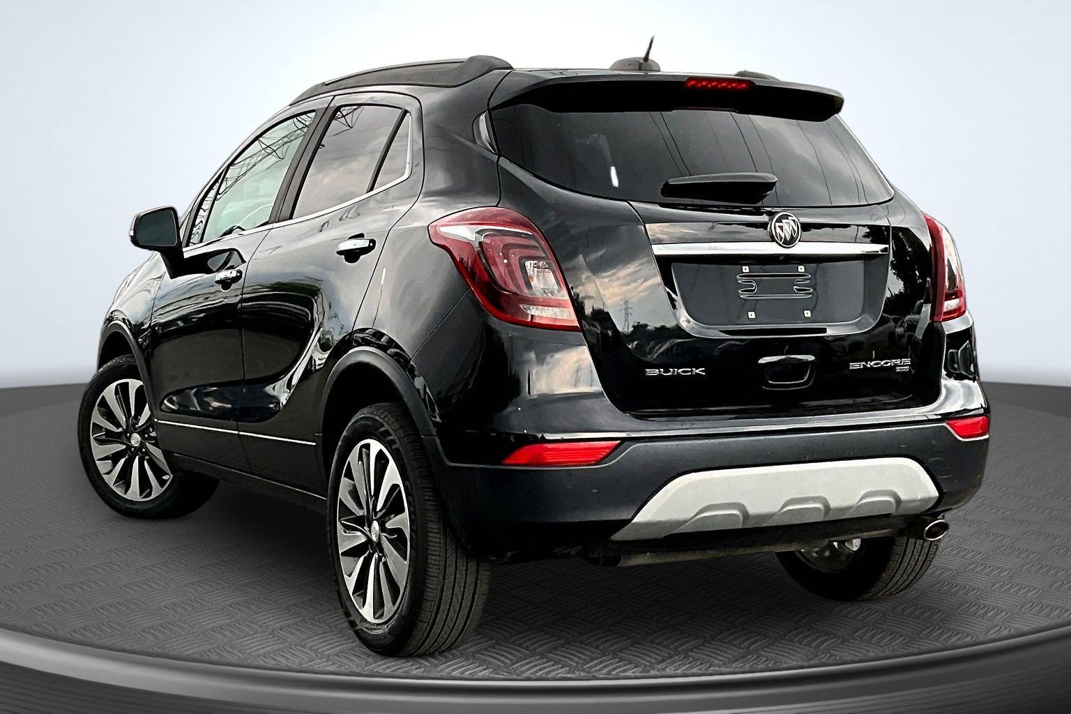 Used 2017 Buick Encore Preferred AWD/4WD image 3