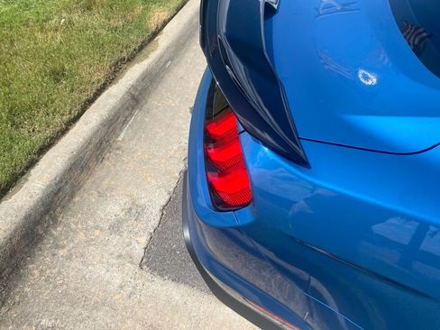 Used 2021 Ford Mustang Shelby GT500 w/ Technology Package RWD image 11