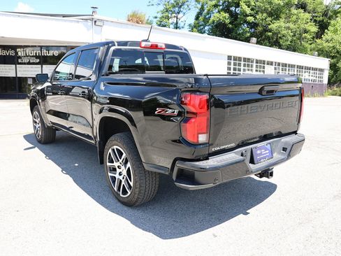 Used 2023 Chevrolet Colorado Z71 w/ Z71 Convenience Package 2 AWD/4WD image 5