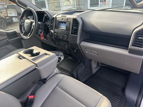 Used 2022 Ford F250 XL w/ Power Equipment Group AWD/4WD image 30
