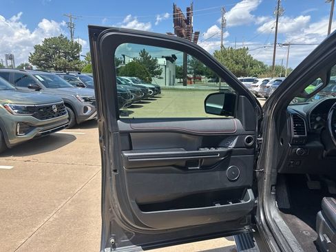 Used 2021 Ford Expedition Limited RWD image 8