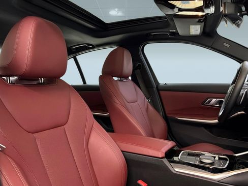 Used 2023 BMW 330i Sedan w/ Driving Assistance Package image 31