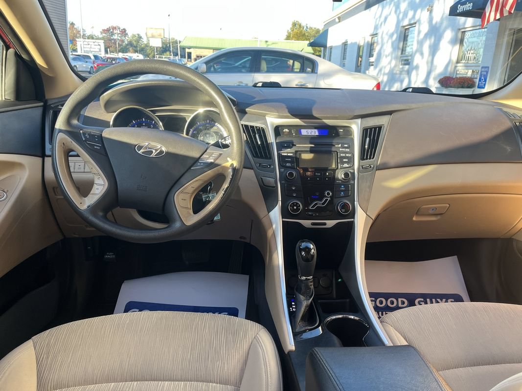 Used 2012 Hyundai Sonata GLS w/ Popular Equipment Pkg FWD image 5