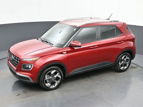 Used 2024 Hyundai Venue Limited FWD image 47