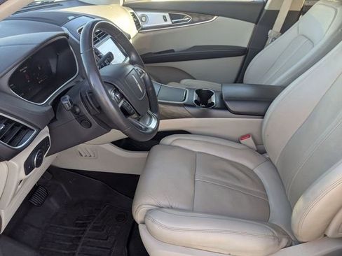 Used 2019 Lincoln Nautilus Reserve w/ Ultimate Package image 17