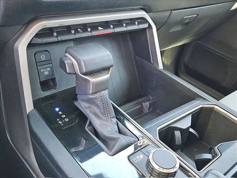 Used 2022 Toyota Tundra SR5 w/ SR5 Convenience Package RWD image 14