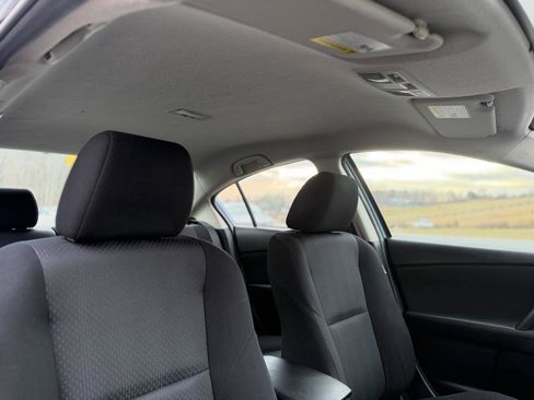Used 2010 MAZDA MAZDA3 i Sport image 17
