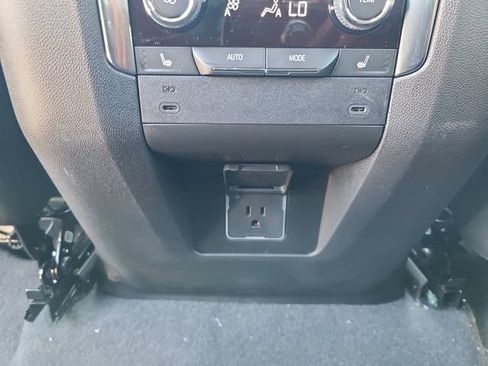 New 2026 Chevrolet Suburban LT w/ Comfort Package RWD image 19