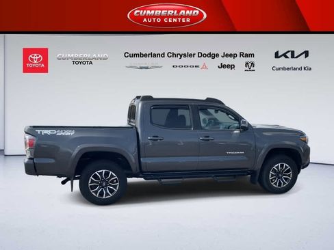 Used 2021 Toyota Tacoma TRD Sport w/ TRD Premium Sport Package image 9