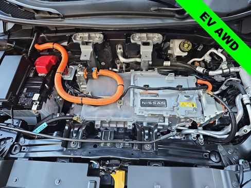 Used 2023 Nissan Ariya AWD image 13