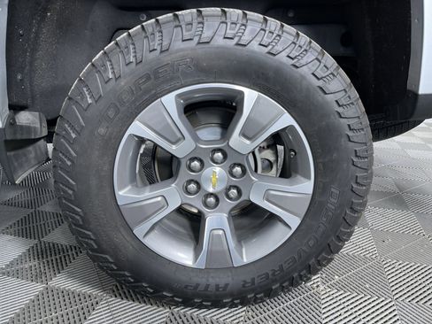 Used 2019 Chevrolet Colorado Z71 image 26