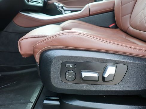 Used 2023 BMW X5 xDrive40i w/ Premium Package image 17