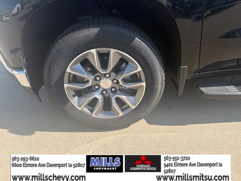 Used 2022 Chevrolet Silverado 1500 LT AWD/4WD image 9
