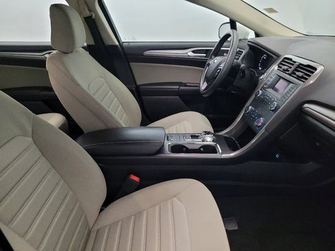 Used 2020 Ford Fusion S FWD image 21