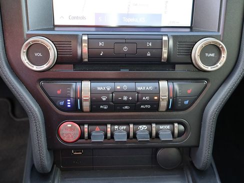 Used 2020 Ford Mustang Shelby GT500 w/ Technology Package image 29