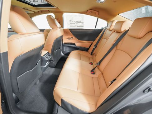 New 2025 Lexus ES 350 w/ Premium Package image 11