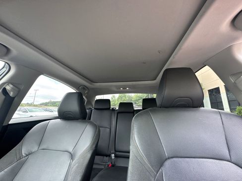 Used 2025 Toyota Camry XLE FWD image 31