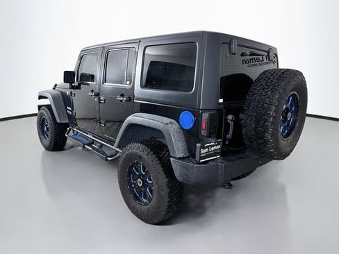 Used 2018 Jeep Wrangler Unlimited Sport w/ Connectivity Group AWD/4WD image 5