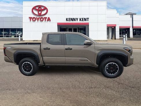 New 2026 Toyota Tacoma TRD Off-Road image 2