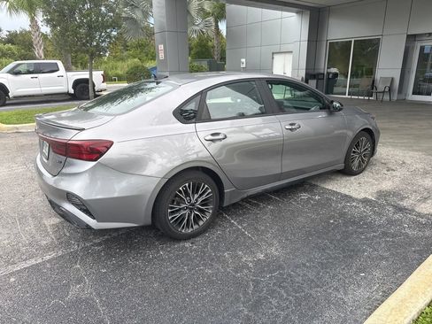 Used 2024 Kia Forte GT-Line w/ GT-Line Premium Package FWD image 3
