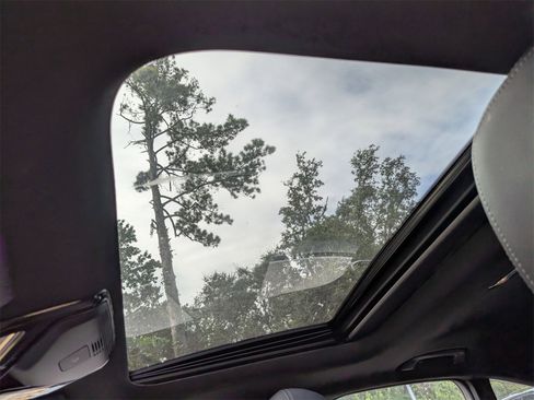 Used 2024 BMW i4 xDrive40i image 27