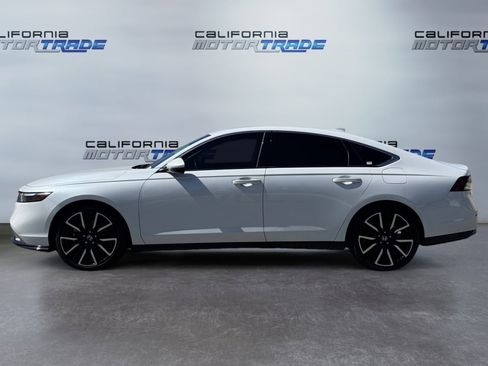 Used 2025 Honda Accord Touring image 8