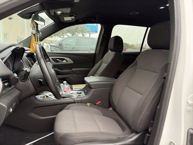 Used 2023 Chevrolet Traverse LT FWD image 12