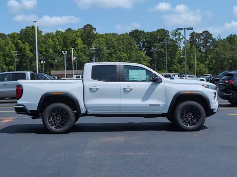 New 2026 GMC Canyon Elevation w/ Convenience Package RWD image 7