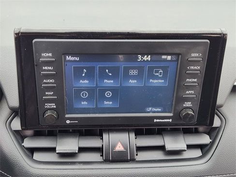 Used 2022 Toyota RAV4 LE image 12