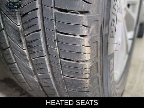 Used 2024 Ford Explorer XLT w/ Equipment Group 202A AWD/4WD image 11