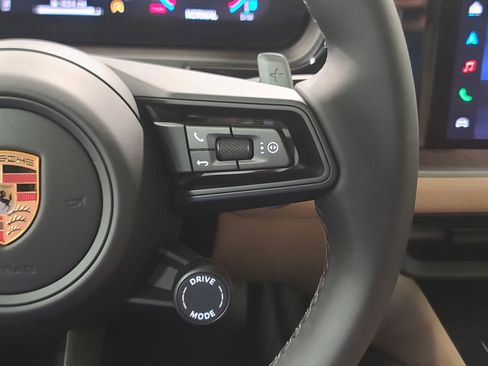 New 2026 Porsche Cayenne image 18