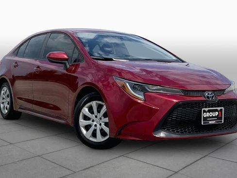 Used 2022 Toyota Corolla LE FWD image 3