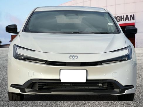 New 2026 Toyota Prius LE FWD image 8