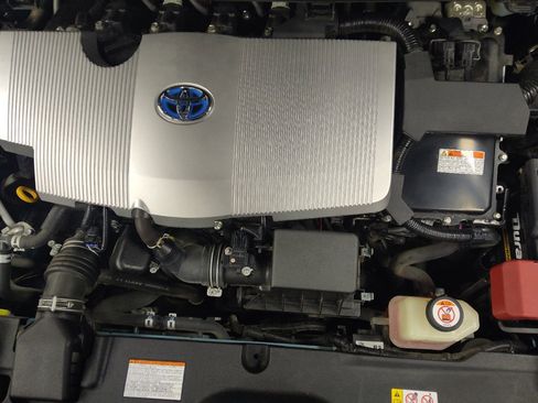 Used 2018 Toyota Prius Prime Advanced FWD image 30