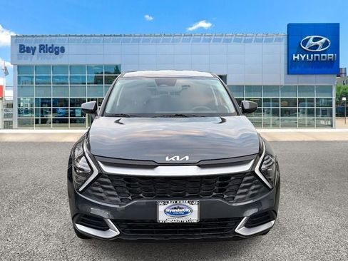 Used 2024 Kia Sportage LX image 8