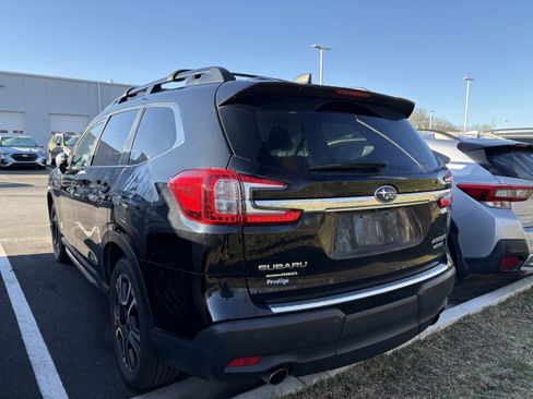 Used 2023 Subaru Ascent Limited w/ Technology Package image 4