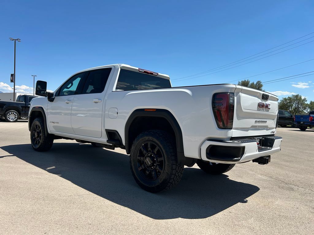 Used 2025 GMC Sierra 2500 AT4 AWD/4WD image 10