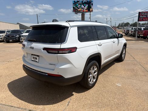 Used 2022 Jeep Grand Cherokee L Limited AWD/4WD image 5