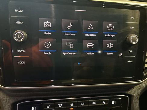 Used 2023 Volkswagen Atlas Cross Sport SEL R-Line image 30