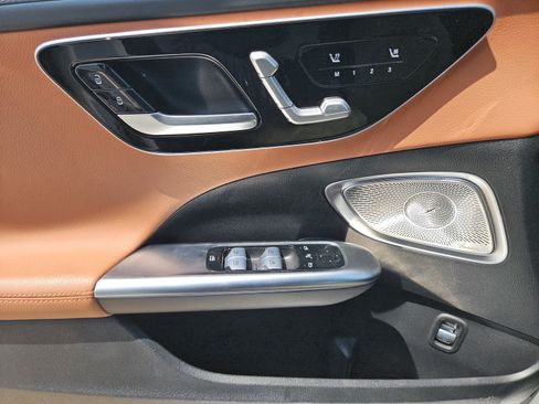 Used 2023 Mercedes-Benz C 300 Sedan image 12