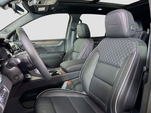 New 2026 GMC Acadia Denali w/ Super Cruise Package image 21