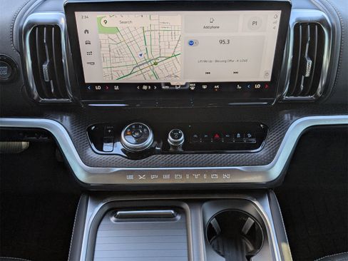 New 2025 Ford Expedition Platinum w/ Stealth Performance Package image 7