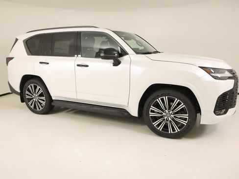 New 2026 Lexus LX 700h Luxury AWD/4WD image 5