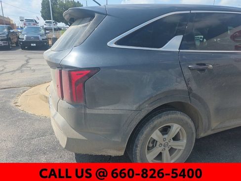 Used 2021 Kia Sorento LX AWD/4WD image 5